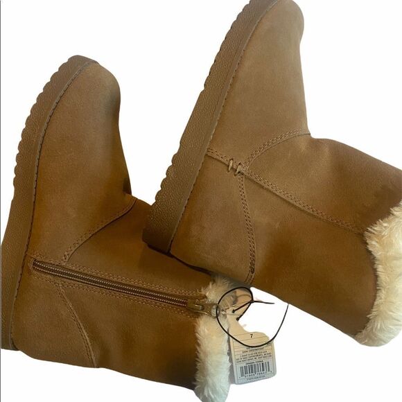 NWT Universal Thread Faux Suede Faux Fur Lined Slip On Boots Tan Womens Size 7 - Picture 10 of 12